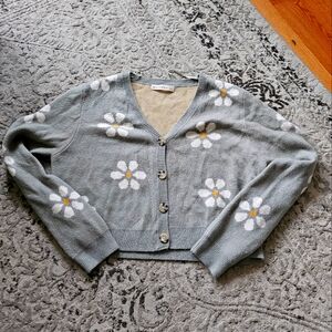 Moon and Madison Cropped Daisy Sweater